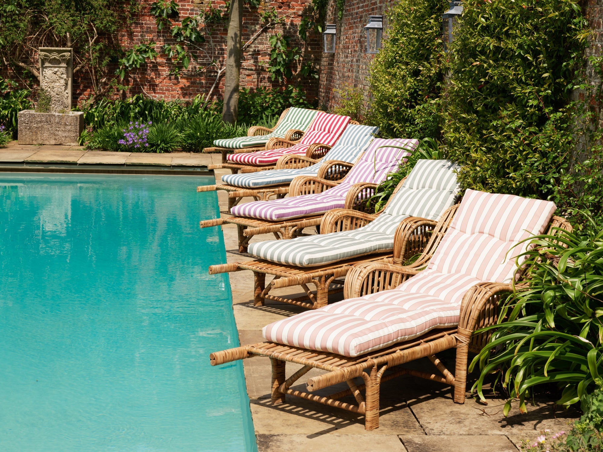 Plain Stripe Outdoor Ruby